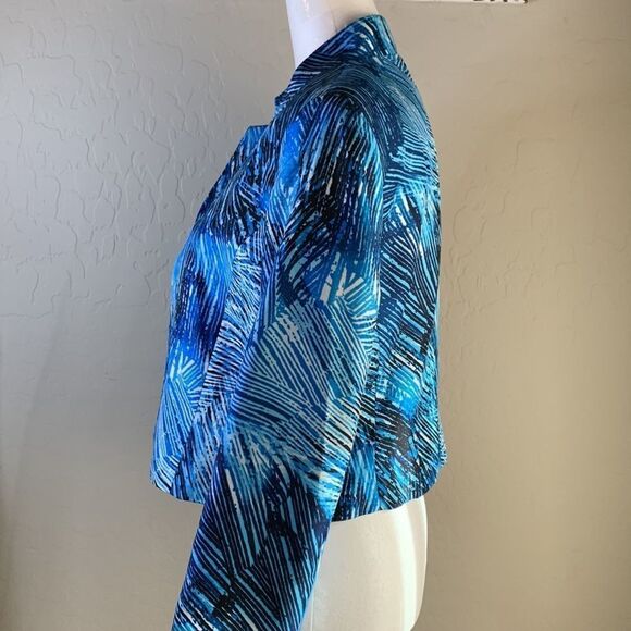 Nipon boutique size four three-quarter length sleeves cropped jacket - Picture 3 of 12